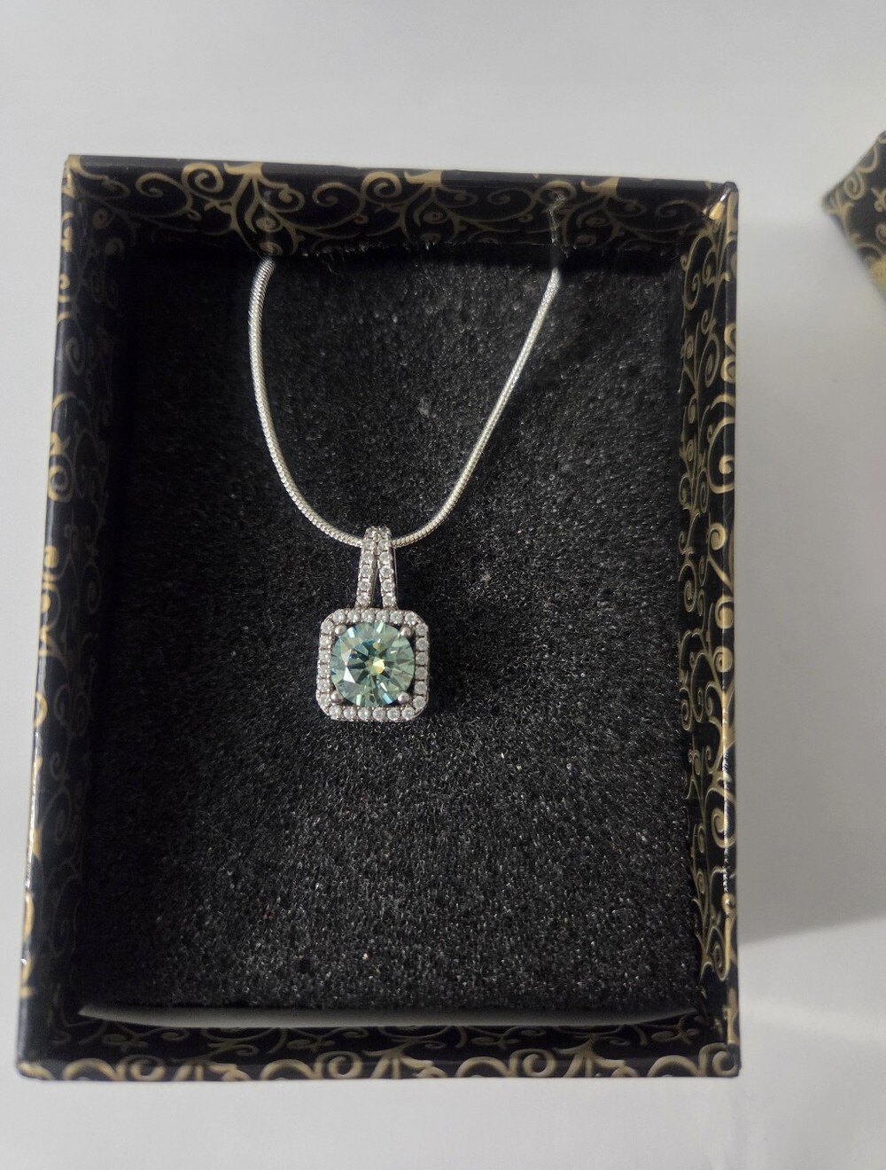 2ct Green Moisanite Silver Neclace